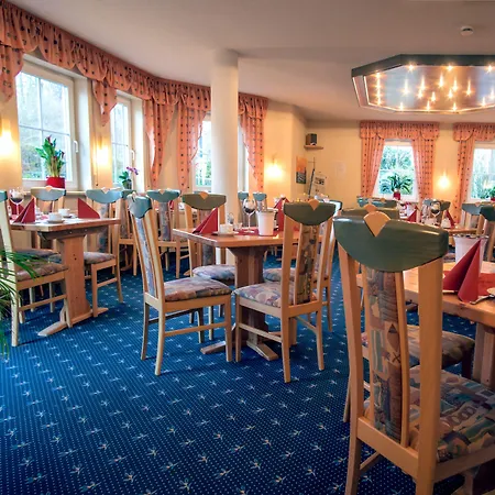 Waldeck Garni מלון 3*