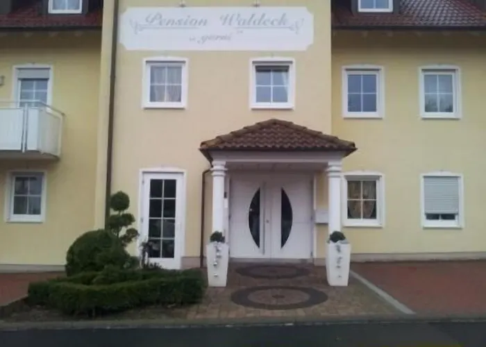 מלון Waldeck Garni