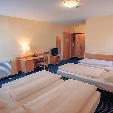 Waldeck Garni Hotel 3*