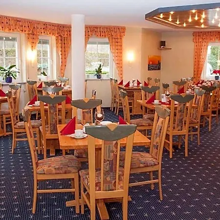 Hotel Waldeck Garni 3*
