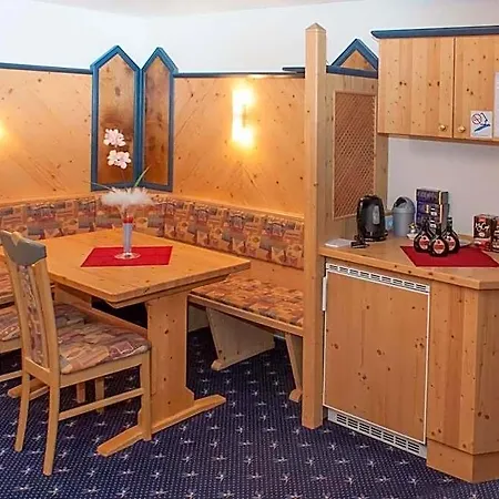 Waldeck Garni 3* Kist