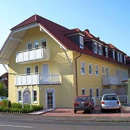 Hotel Waldeck Garni 3*