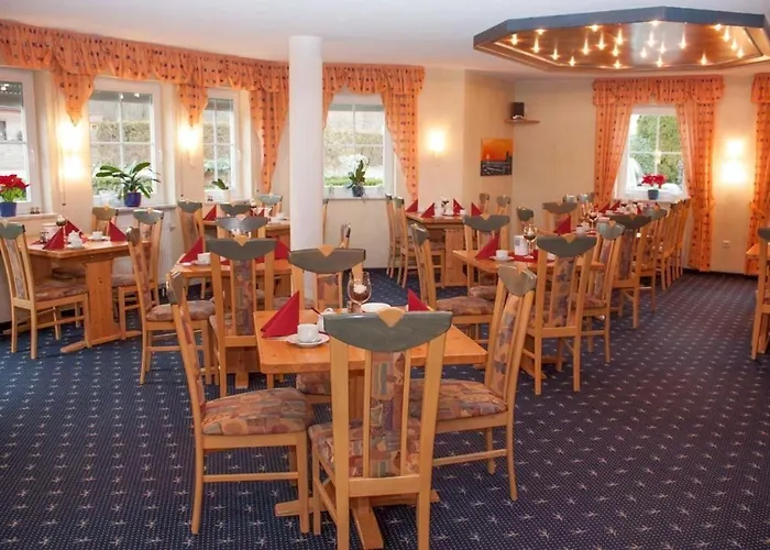 Waldeck Garni Hotel 3*